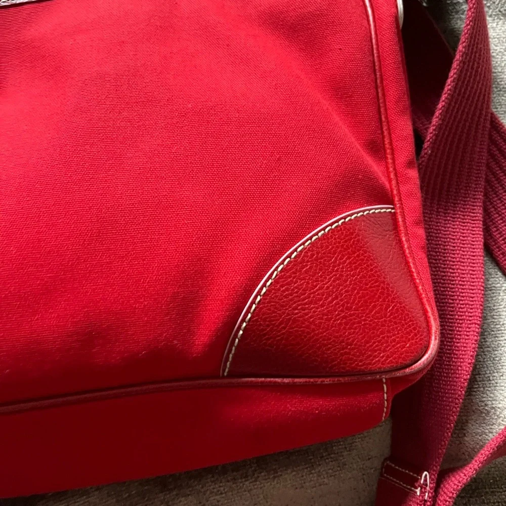 NWOT Isabella Fiore Red Diaper Bag - Picture 15 of 16